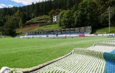 Futbol zelaiaren obraren atzerapena dela eta, garraio-kostuak Udalak bere gain hartzen ditu