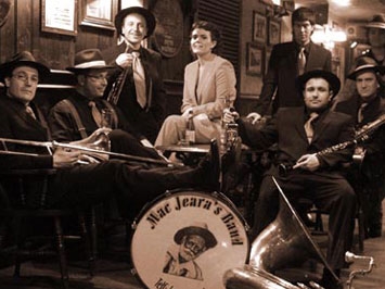 Uztailaren 23an Mac Jeara´s Band Urtatzar parkean