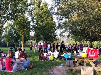 Disfrutando de la música en buen ambiente