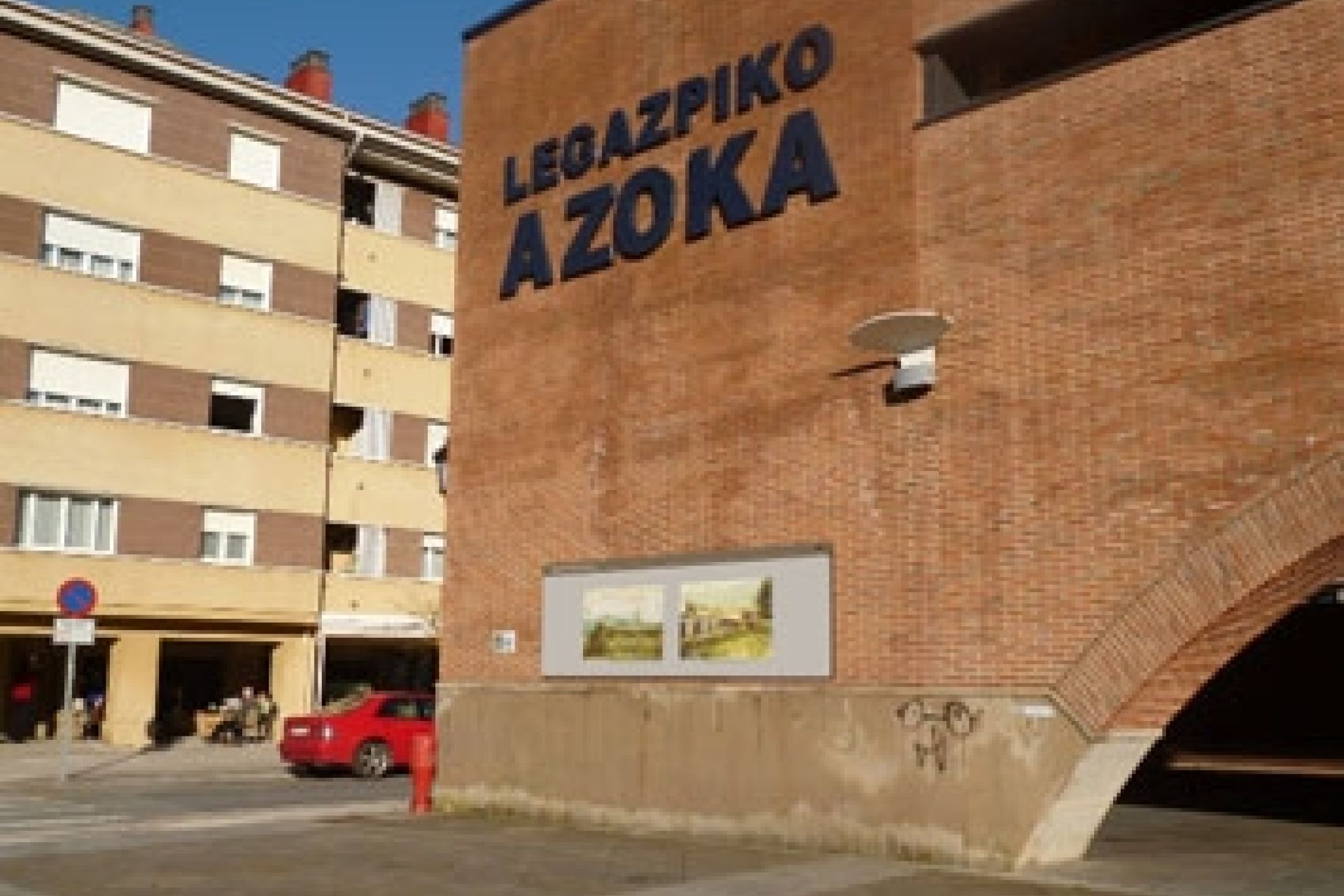 Iragarkiak bai, txukuntasuna ere bai
