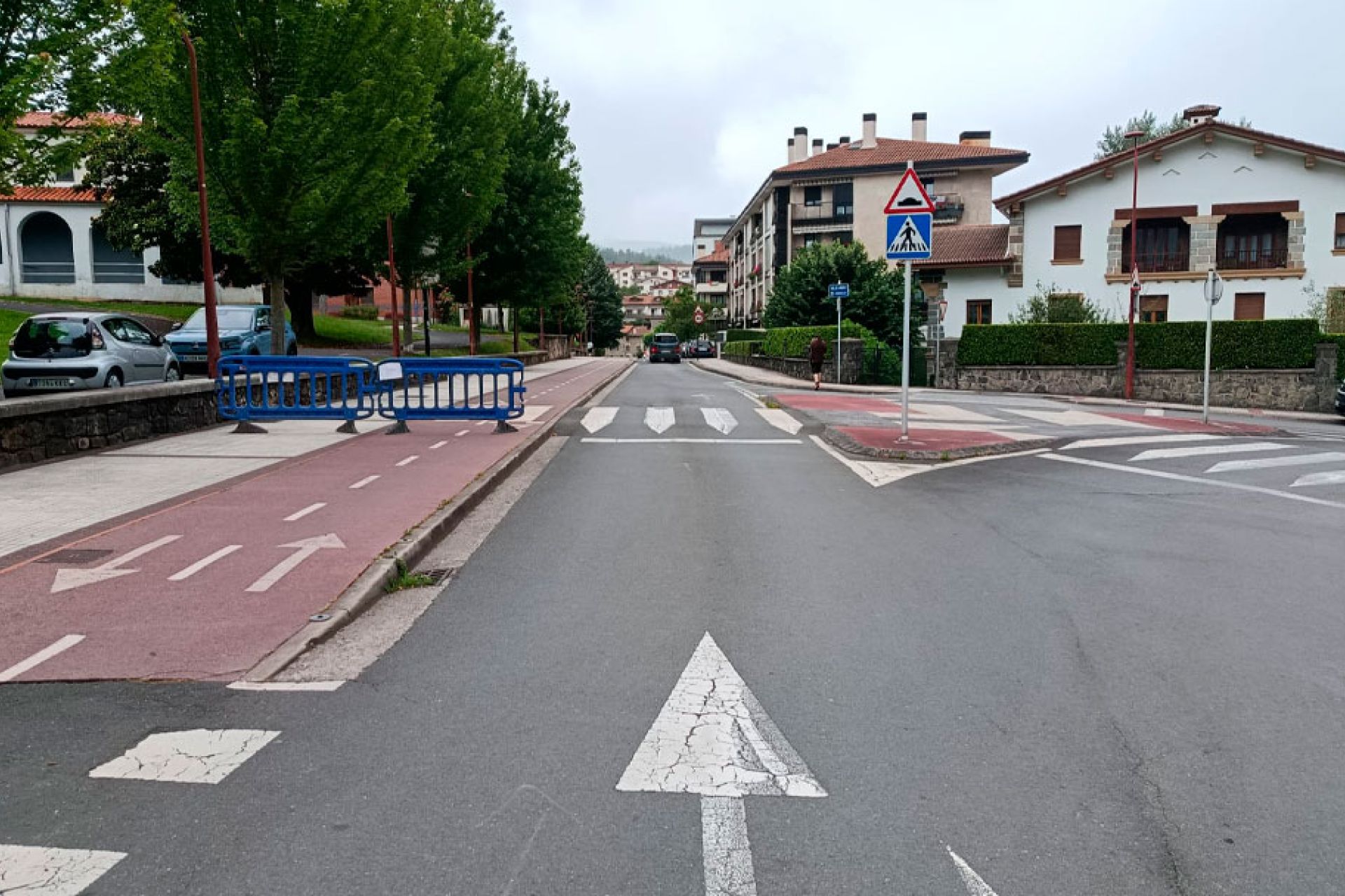 Oharra: Asfaltatze lanak Santikutz kalean eta aldaketak autobus zerbitzuan