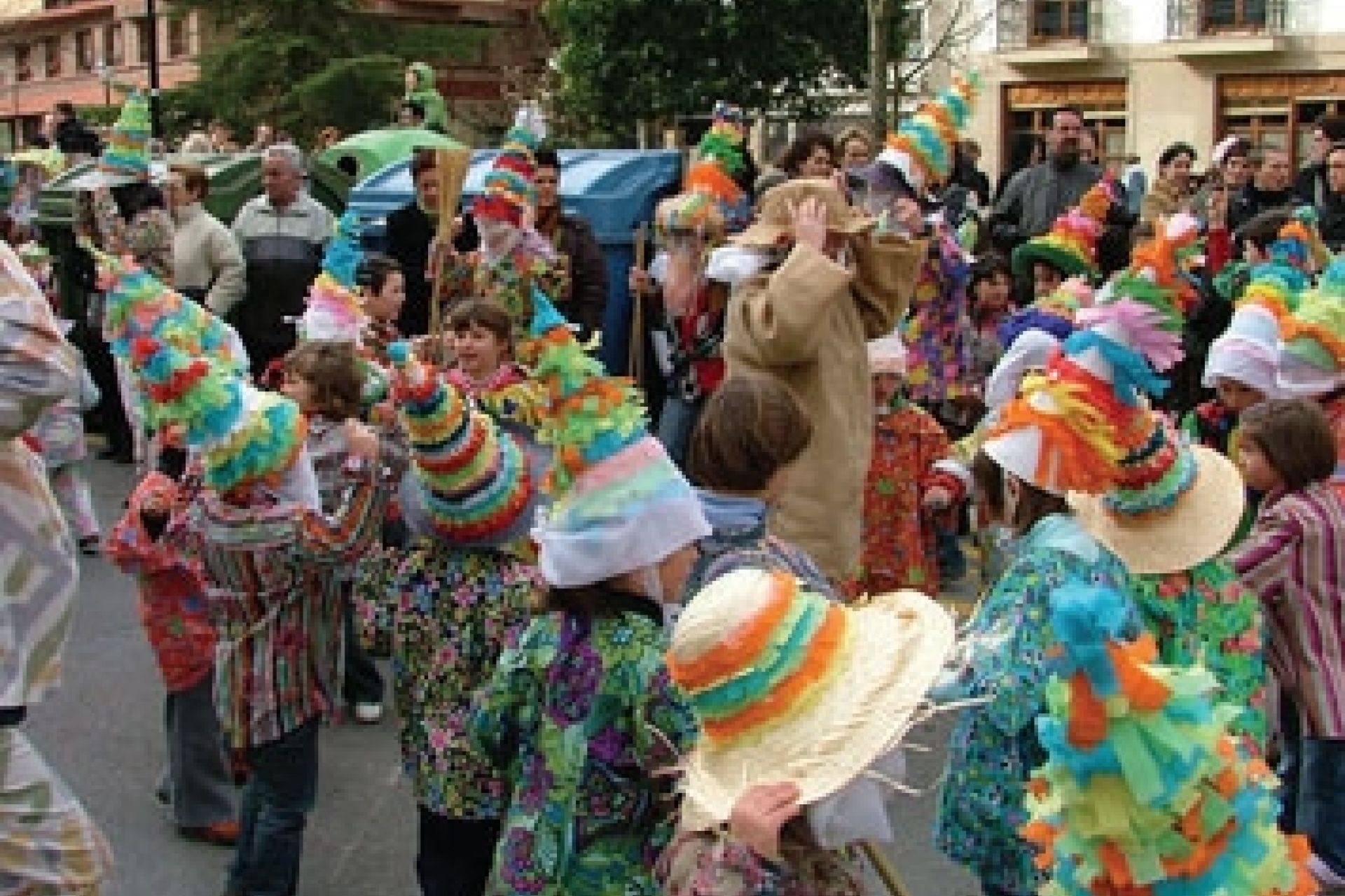 Sustraiak Dantza Taldea: comparsa carnaval